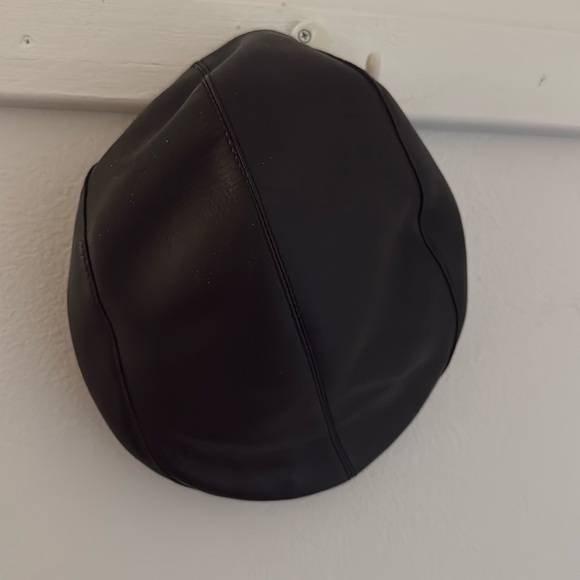 Lord & Taylor Vintage Newsboy Leather Biker | Mercari Lord Jim Vintage Newsboy Leather Biker Driving Hat with snap brim